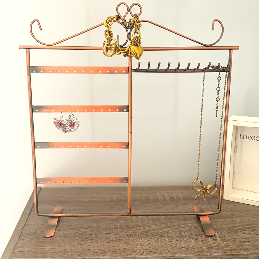 Jewelry holder/ stand